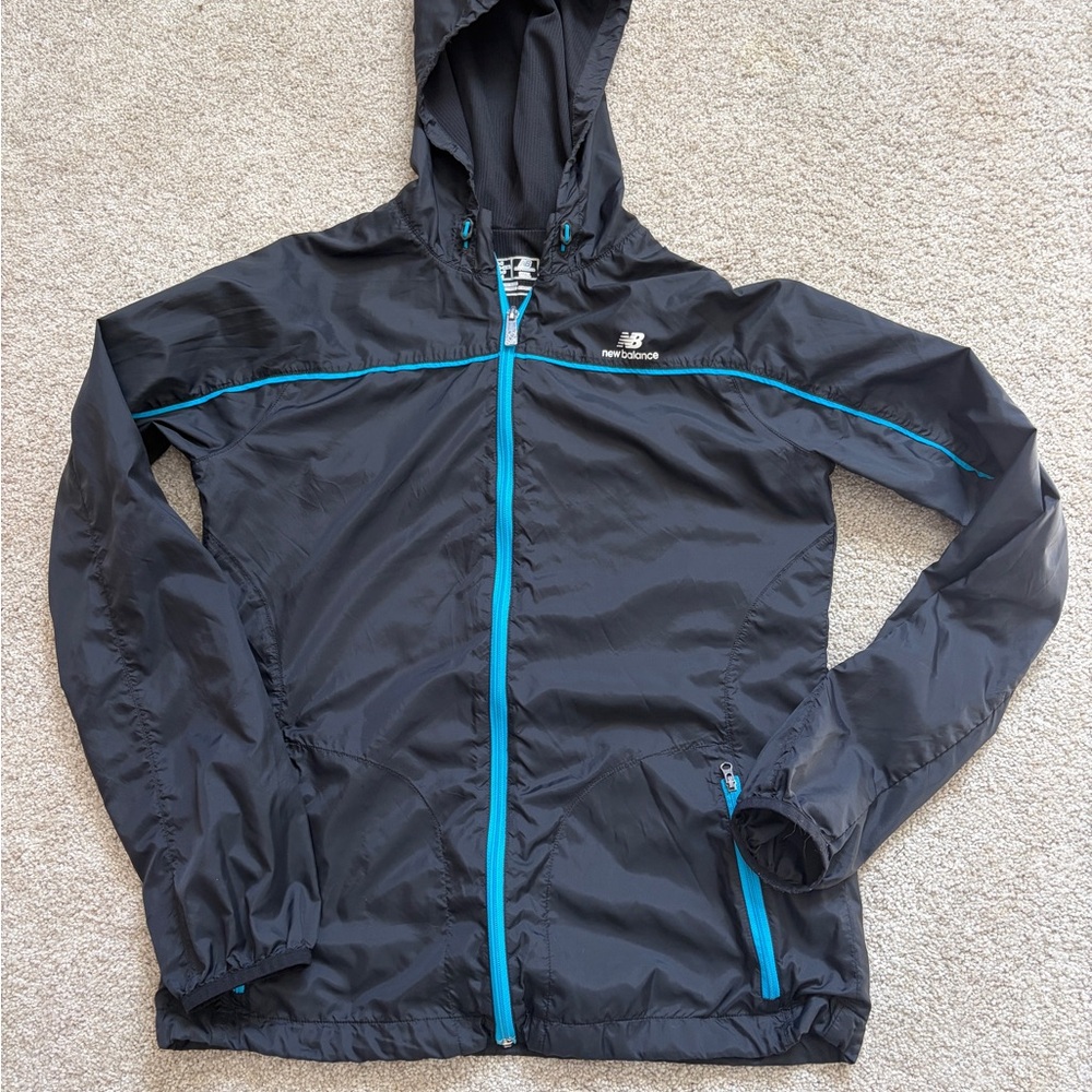 New Balance Women’s Black Athletic Running Jacket With Zip Pockets Size S